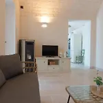 Дом отдыха In With Private Pool